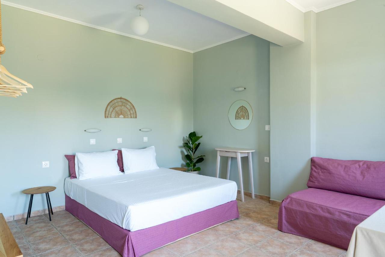 Serenity Hideaway Palaiochora Exterior photo